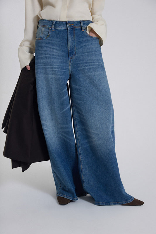 Ultraloose Andromeda