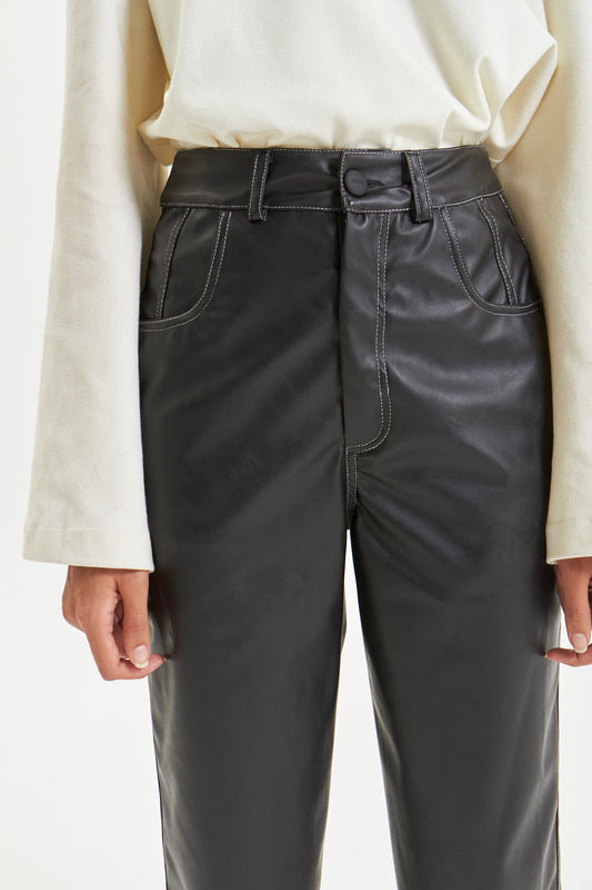 Straight Crop Antibes