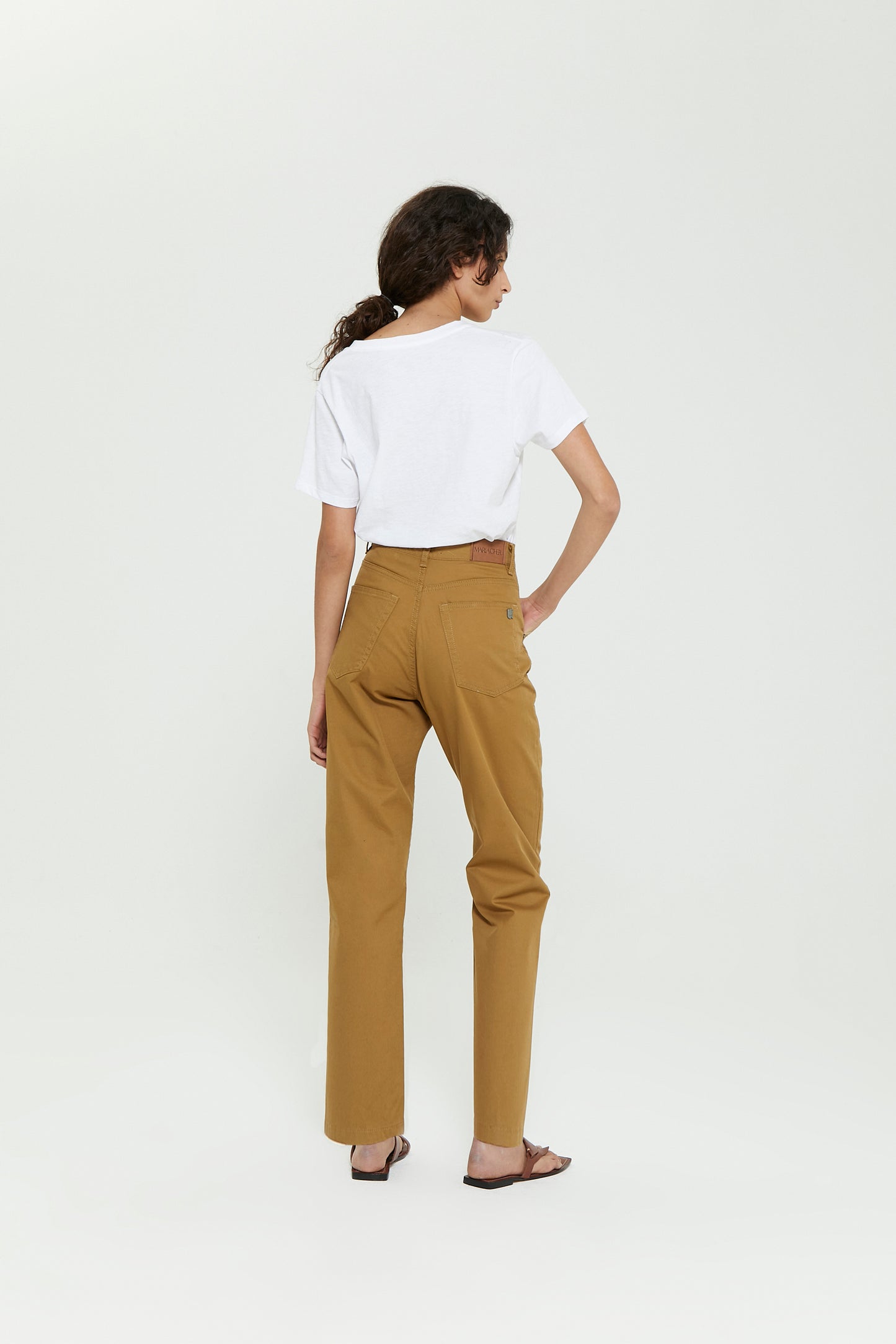 Straight Crop Avignon