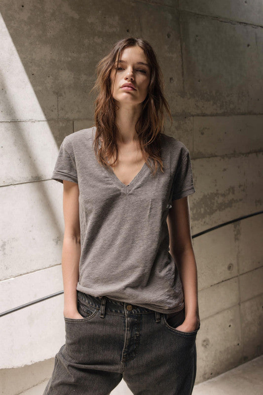 Remera V Pigmeo