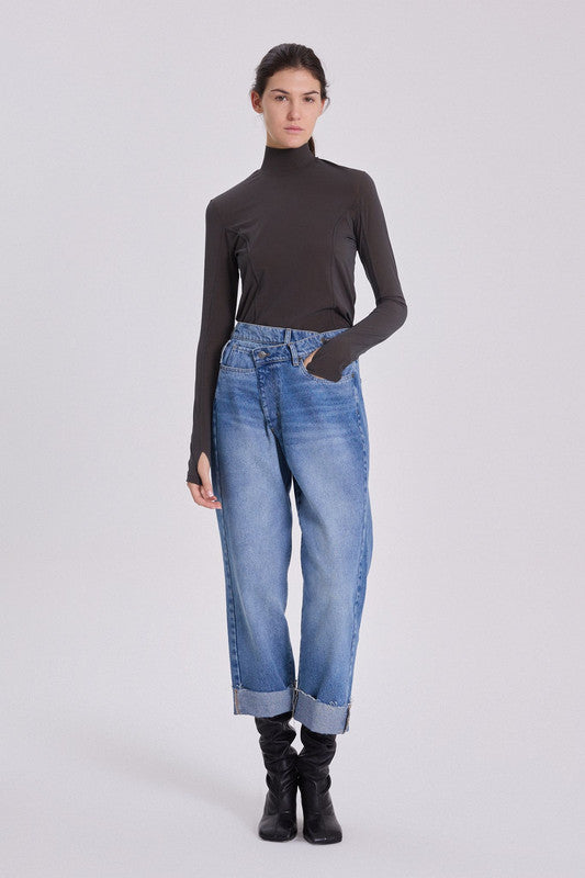 Straight Crossed Corvus