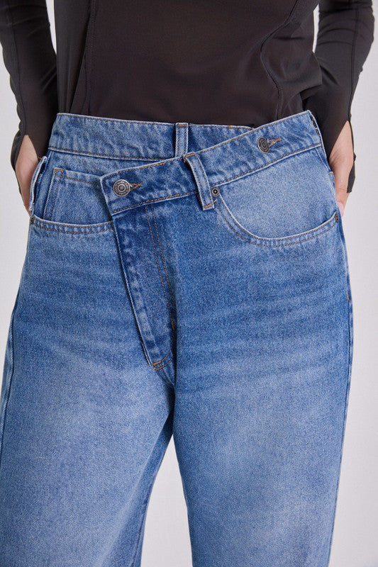 Straight Crossed Corvus