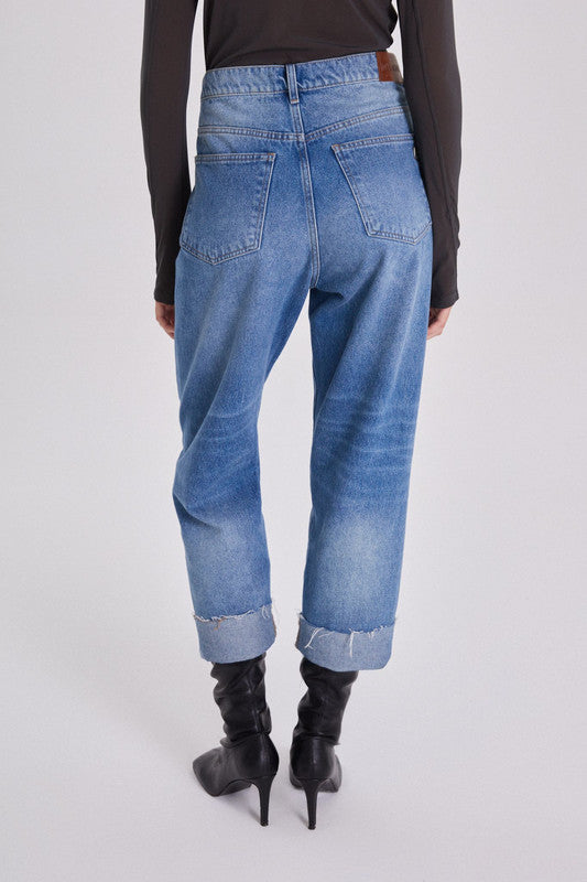 Straight Crossed Corvus