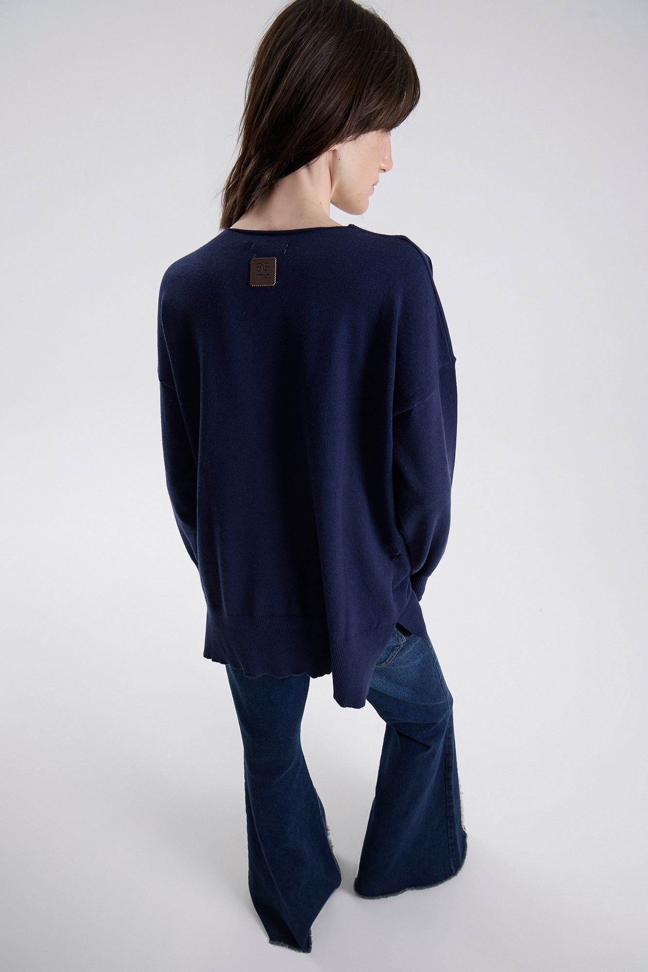 Sweater V Ageni