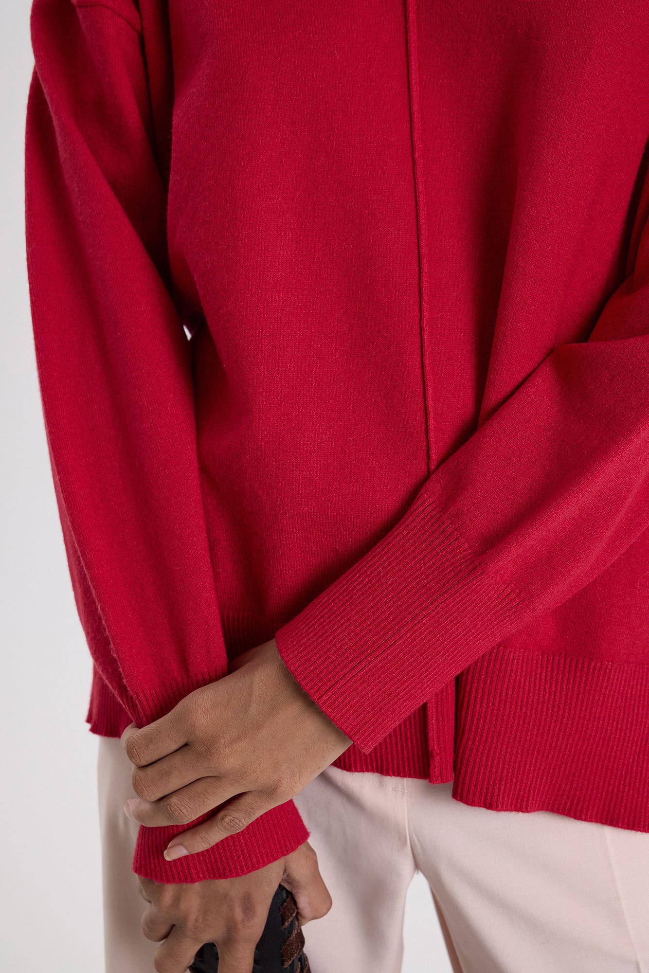 Sweater V Ageni