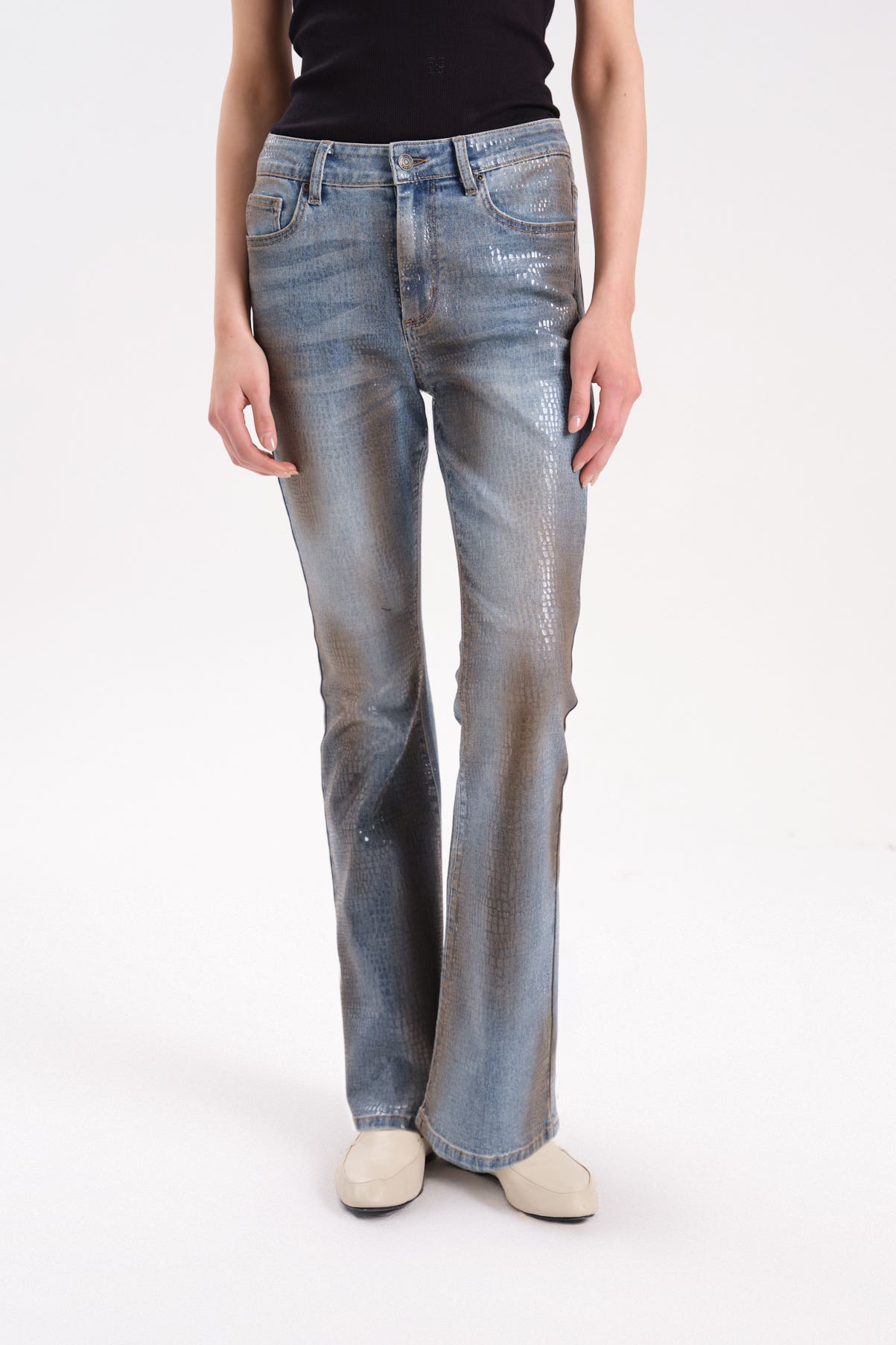 Flare Courtney R